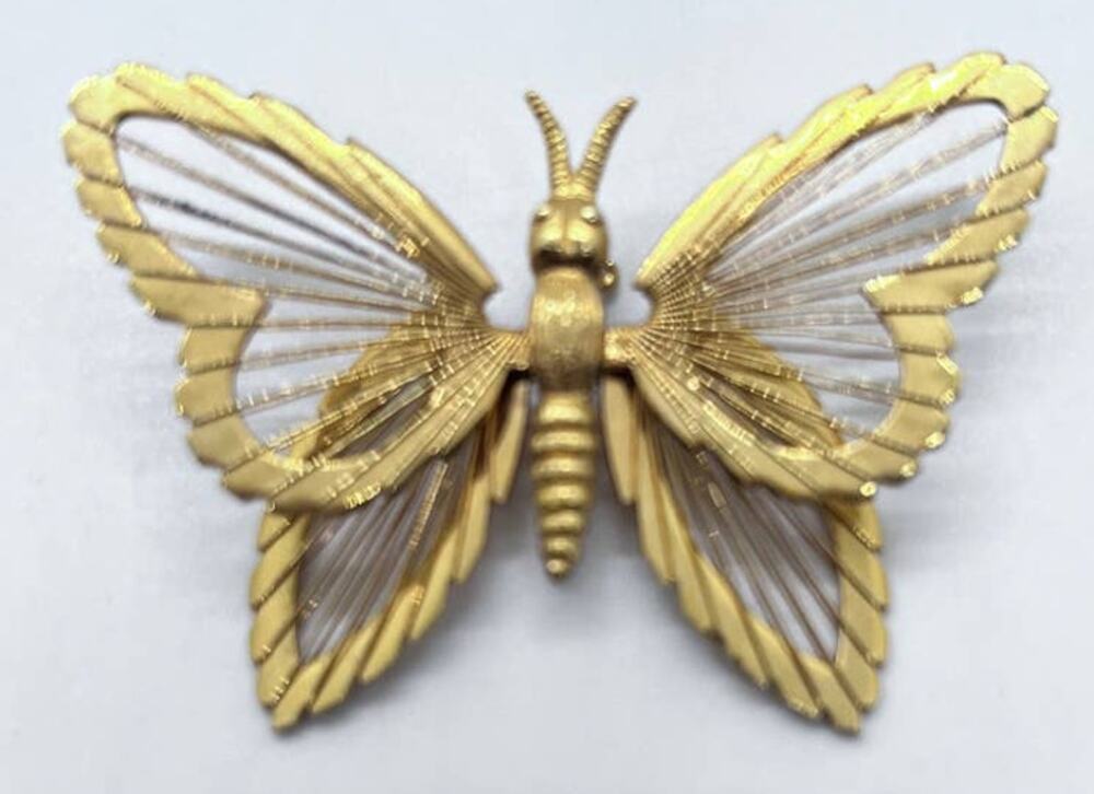 Vintage Monet Gold Tone Open Wire Work Wings Butterfly Pin Brooch